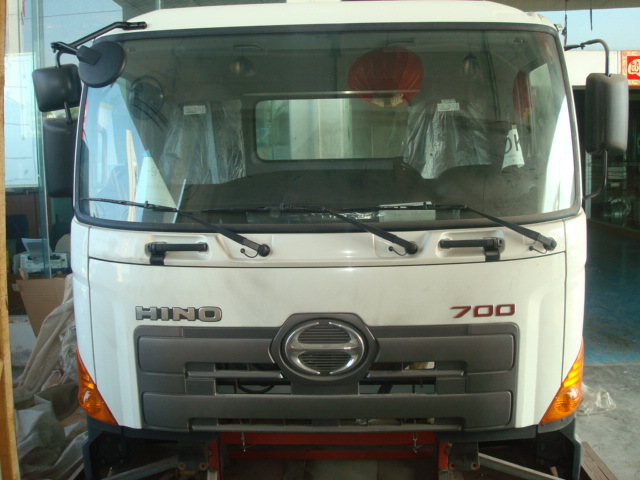 HINO  CABIN