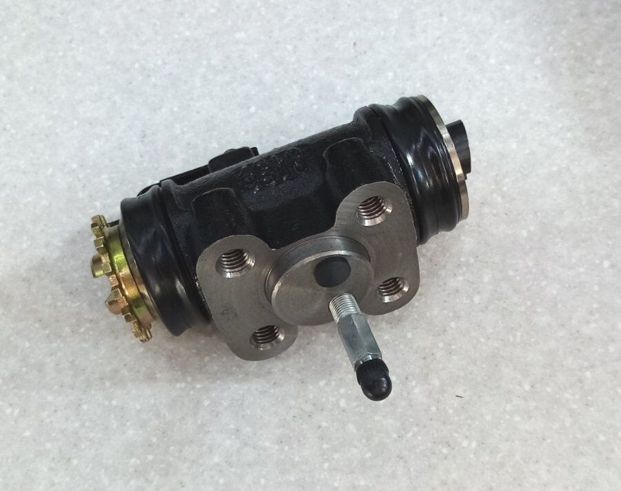 UD BRAKE WHEEL CYLINDER 44100-Z5176
